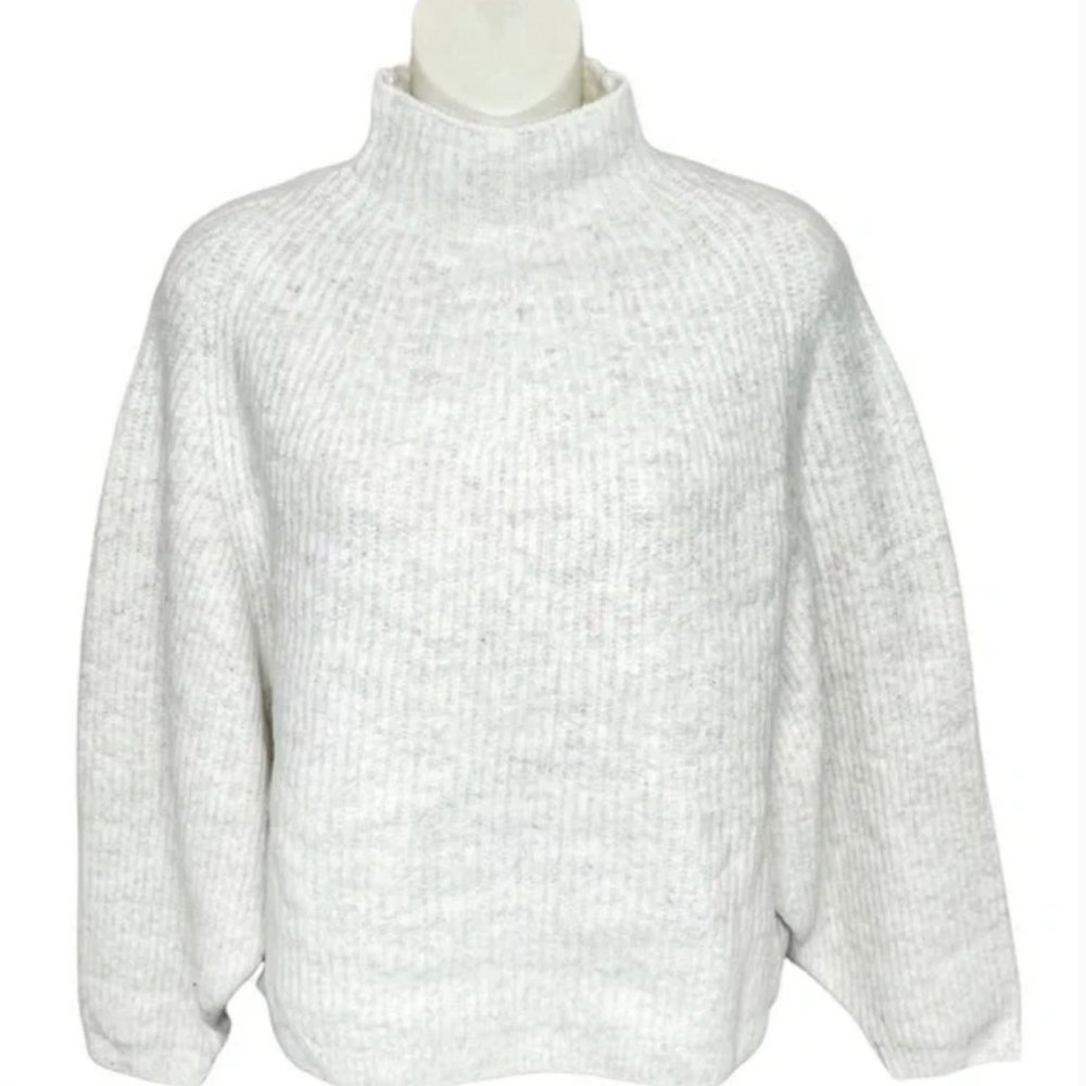 Topshop Ivory Wool Blend Soft Knit Cropped Funnel Neck Sweater Size 0-2/XS